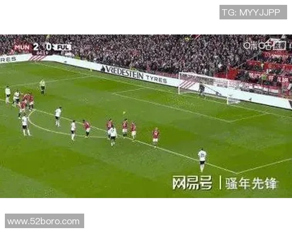 曼联客场惊险逆转,继续领跑英超积分榜,曼城追赶处境难堪